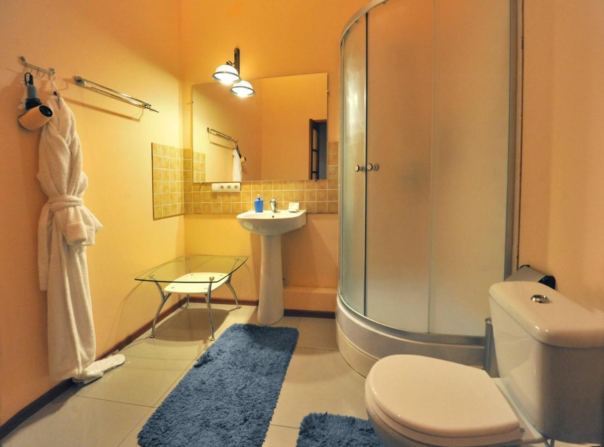 Hotel Reno On Deribasovskaya Odessa Zewnętrze zdjęcie