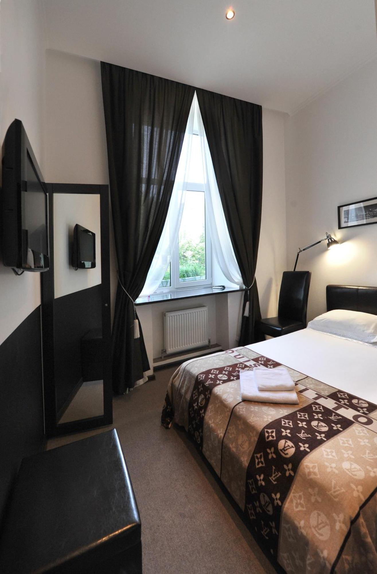 Hotel Reno On Deribasovskaya Odessa Zewnętrze zdjęcie