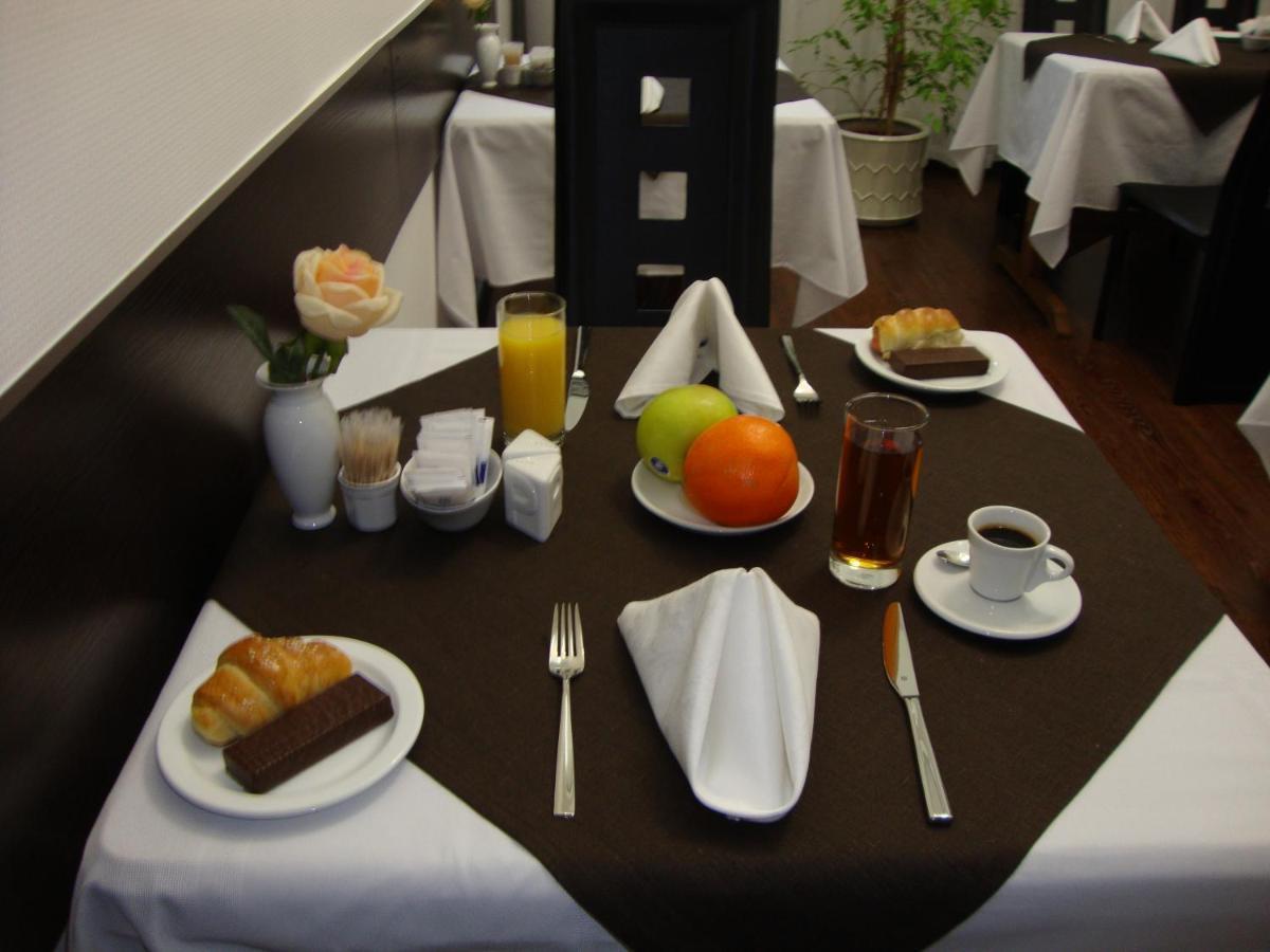 Hotel Reno On Deribasovskaya Odessa Zewnętrze zdjęcie